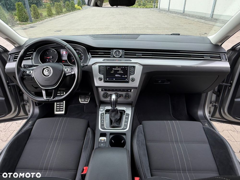 Volkswagen Passat Alltrack 2.0 TDI SCR 4Motion DSG (BMT) - 25