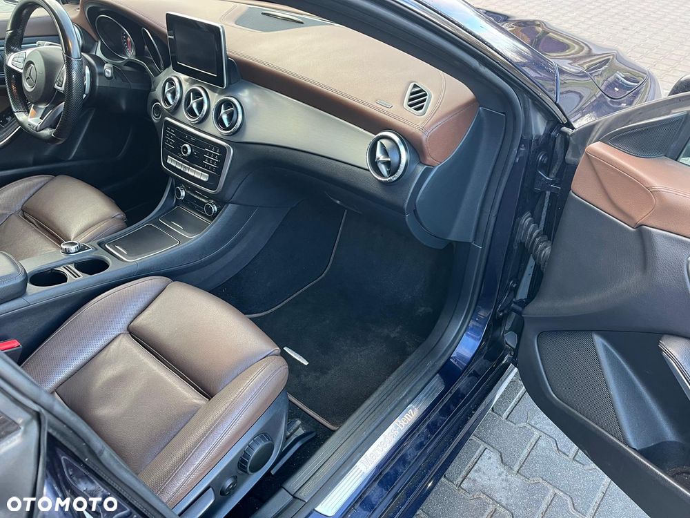 Mercedes-Benz CLA 200 d 7G-DCT AMG Line - 14