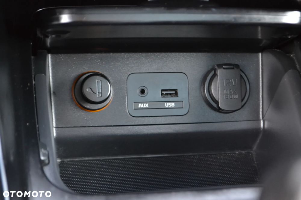 Kia Carens 1.7 CRDi Business Line 7os - 32