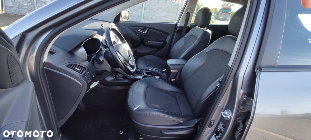 Hyundai ix35 blue 1.6 2WD Finale Gold - 28