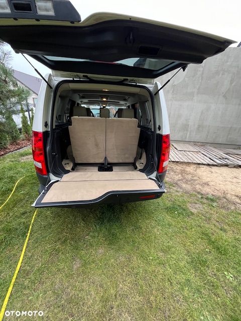 Land Rover Discovery 4.4 V8 SE - 2