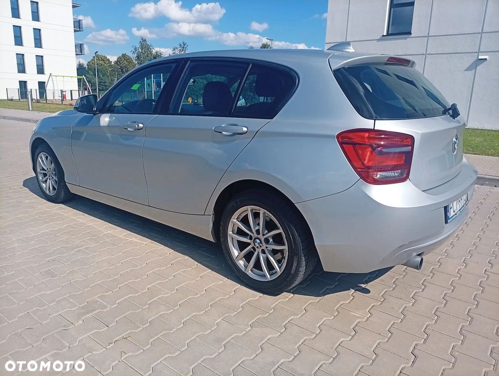 BMW Seria 1 116d Sport Line - 4