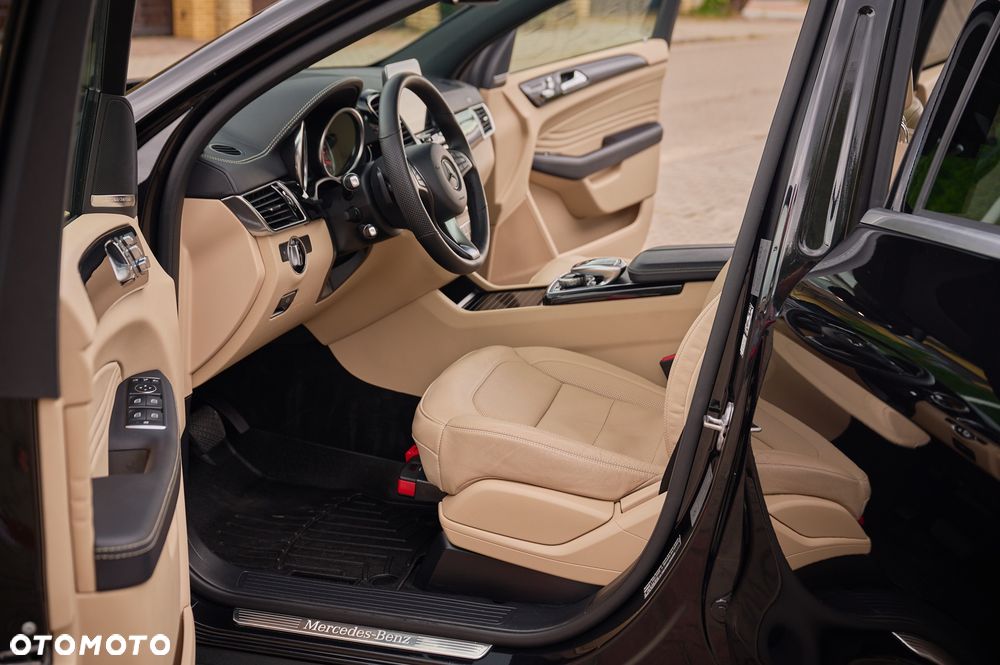 Mercedes-Benz GLE - 26