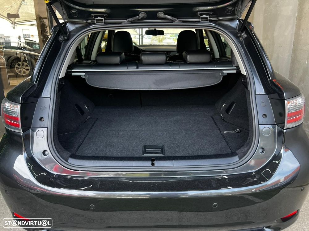 Lexus CT 200h Luxury - 33