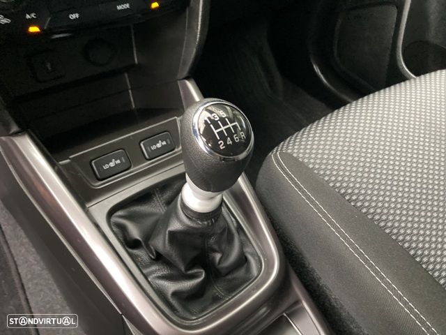 Suzuki Vitara 1.4 Boosterjet Hybrid Club - 26