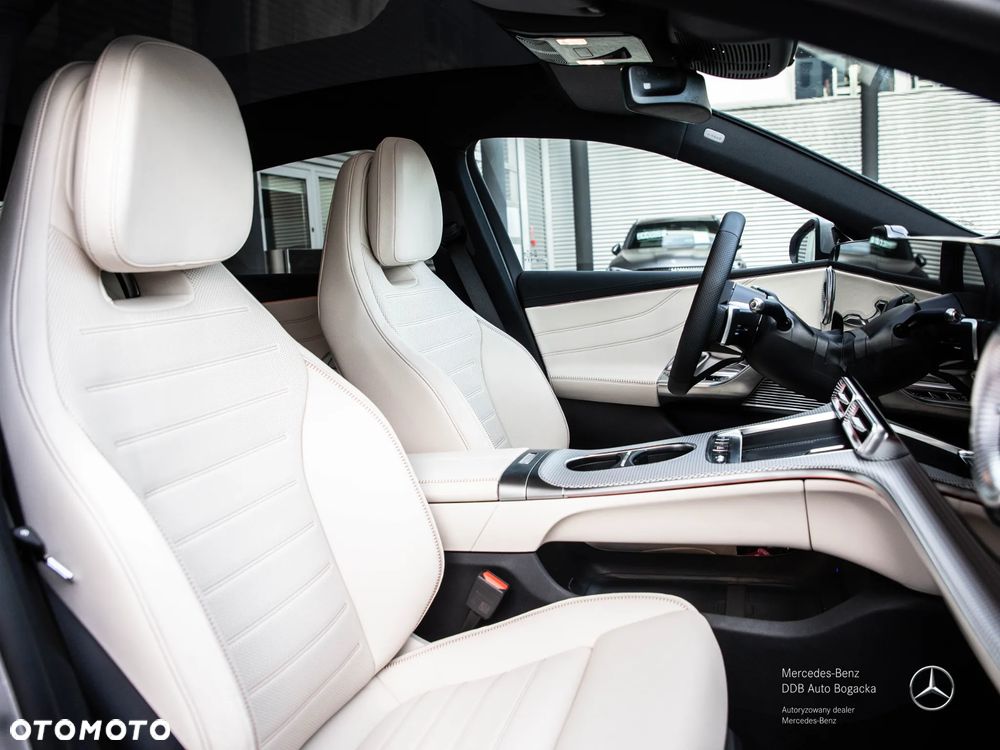 Mercedes-Benz Klasa C 400 4-Matic 94kWh - 7