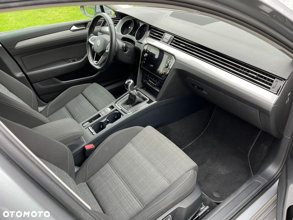 Volkswagen Passat 2.0 TDI EVO Business - 11