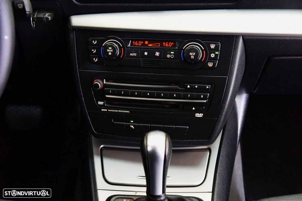 BMW 120 iA Sport - 18
