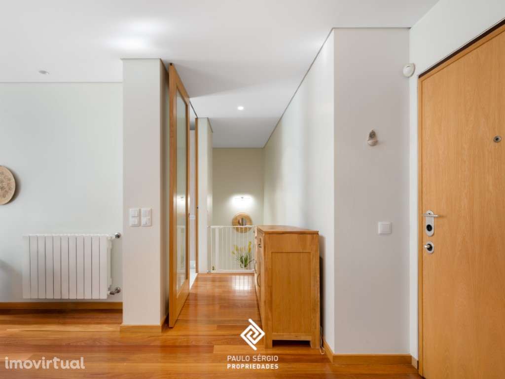 Belíssimo apt T3+1 duplex em Oliveira do Douro, a poucos metros do ... - Grande imagem: 4/20
