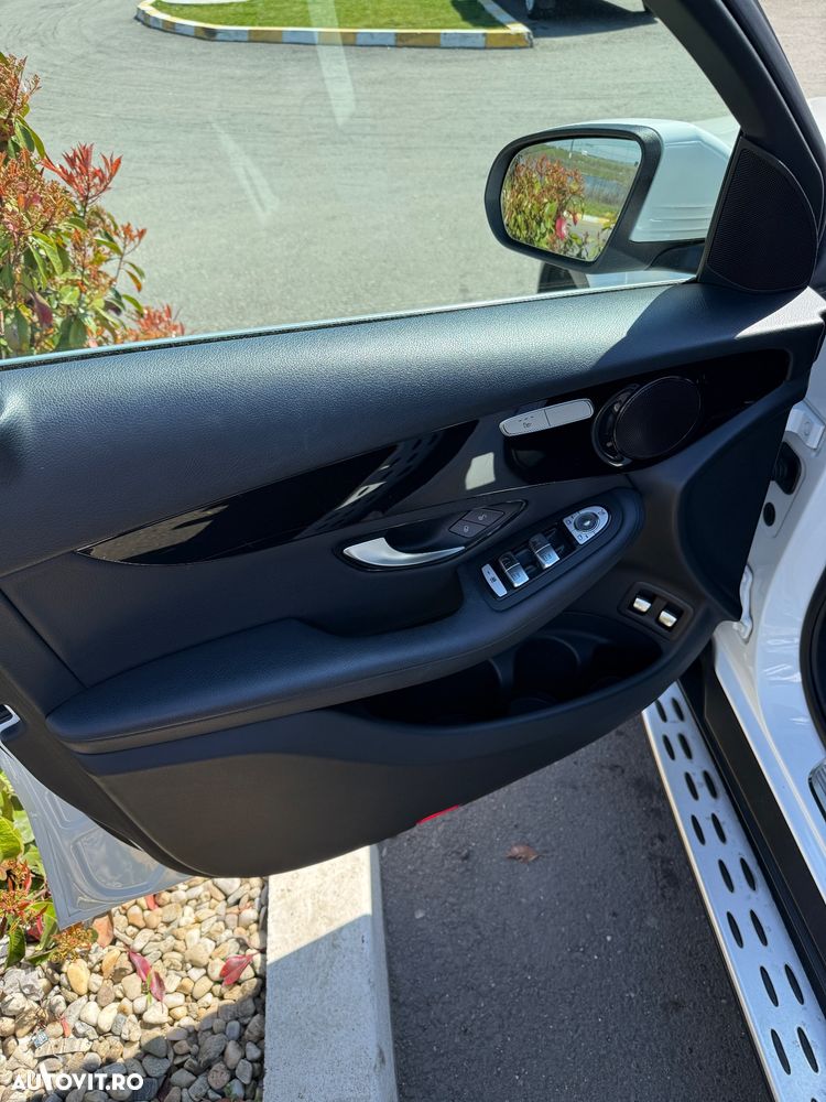 Mercedes-Benz GLC Coupe 200 4Matic 9G-TRONIC AMG Line - 11