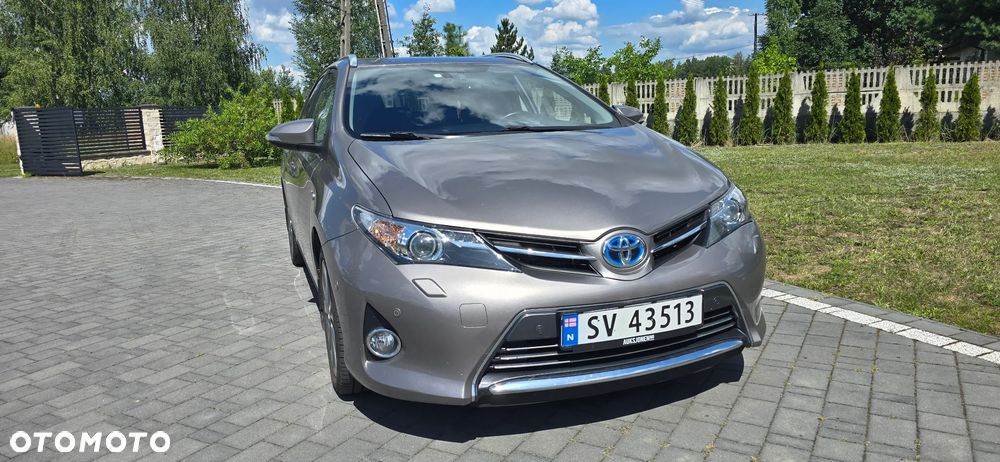 Toyota Auris 1.8 HSD Luna - 2