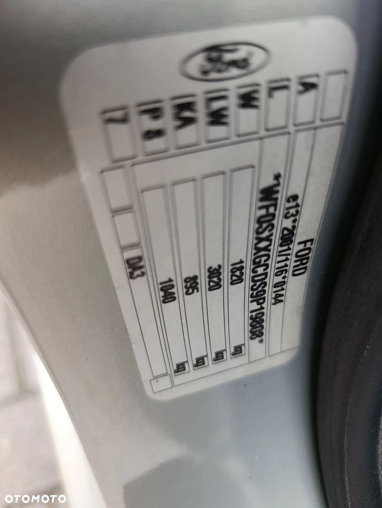 Ford Focus 1.6 16V Style+ - 17