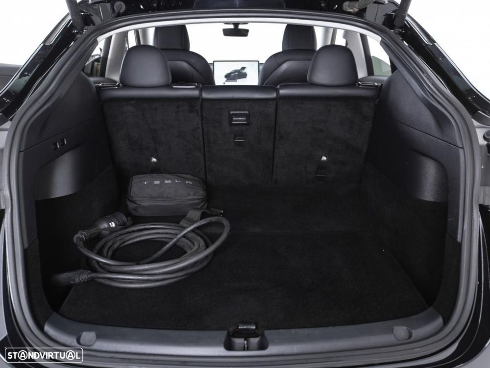 Tesla Model Y Long Range Dual Motor AWD - 14