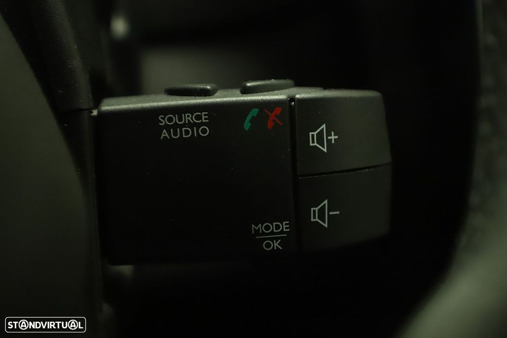 Renault Clio 0.9 TCe Limited Bi-Fuel - 15