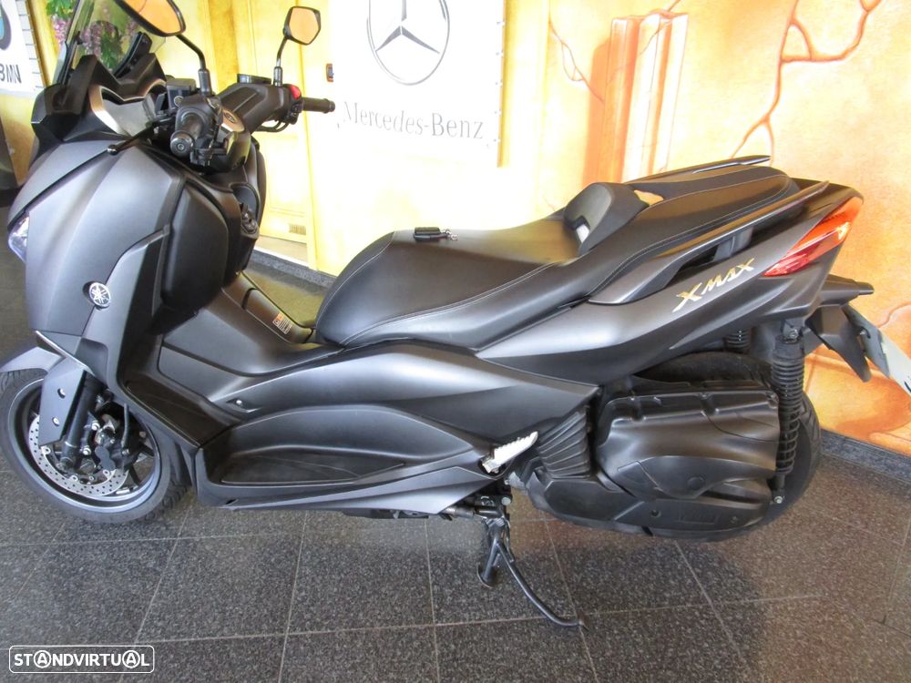 Yamaha X-Max - 10
