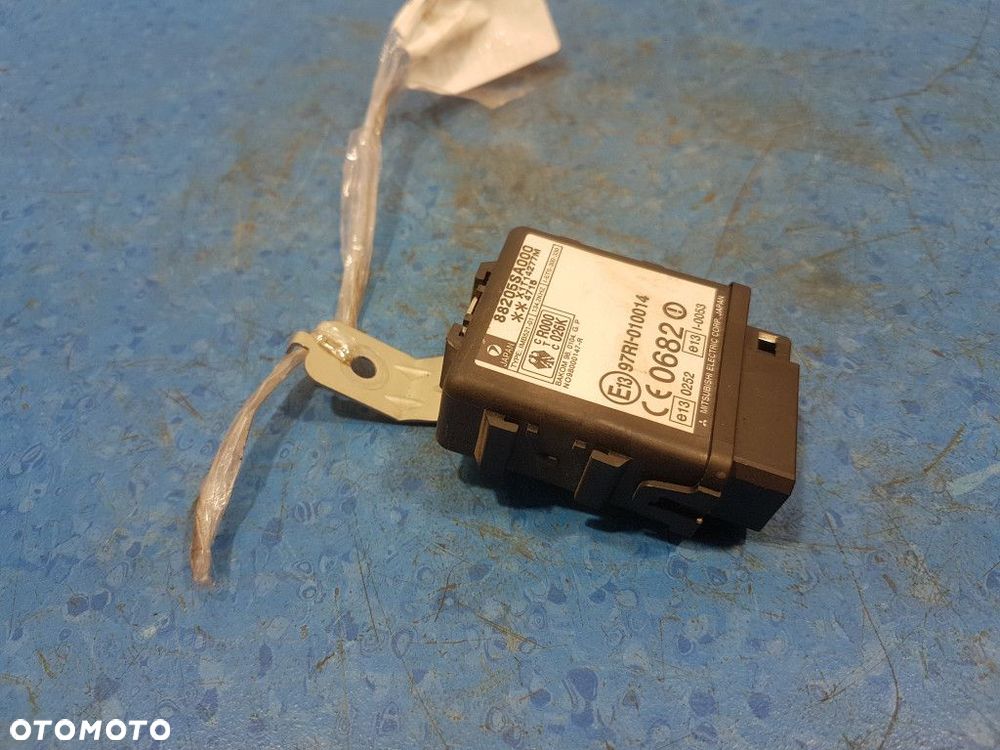 SUBARU FORESTER II MODUŁ IMMOBILIZERA 88205SA000 - 5