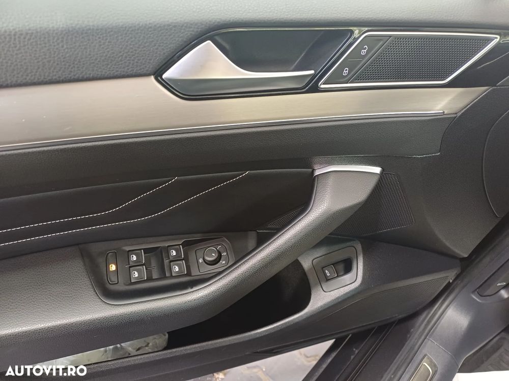 Volkswagen Passat 2.0 TDI DSG Highline - 9