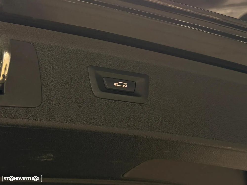 BMW 216 Active Tourer d Line Sport Auto — fotografia 4