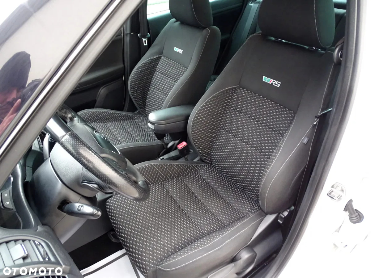 Skoda Fabia 1.4 TSI DSG RS - 12
