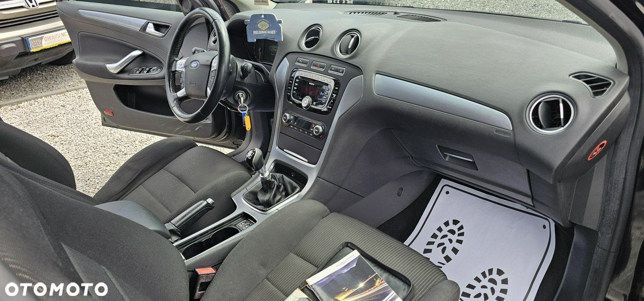 Ford Mondeo - 26