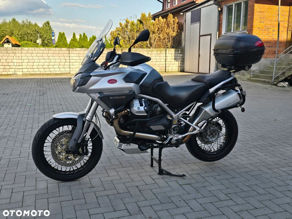 Moto Guzzi Stelvio - 3