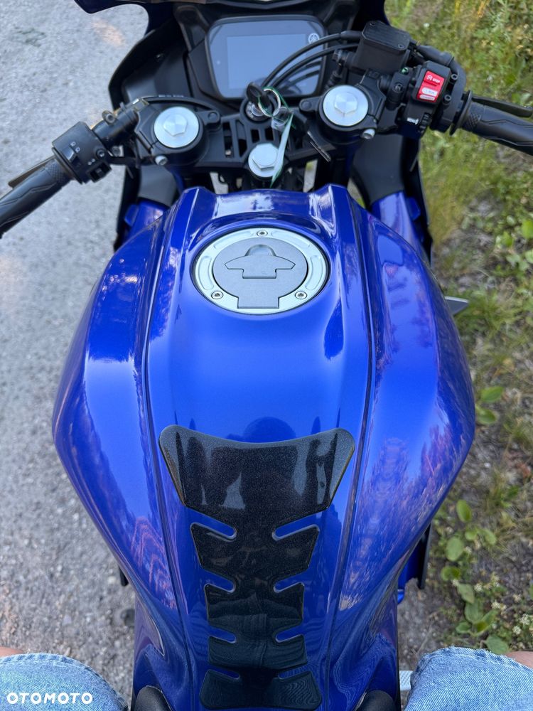 Yamaha YZF - 7