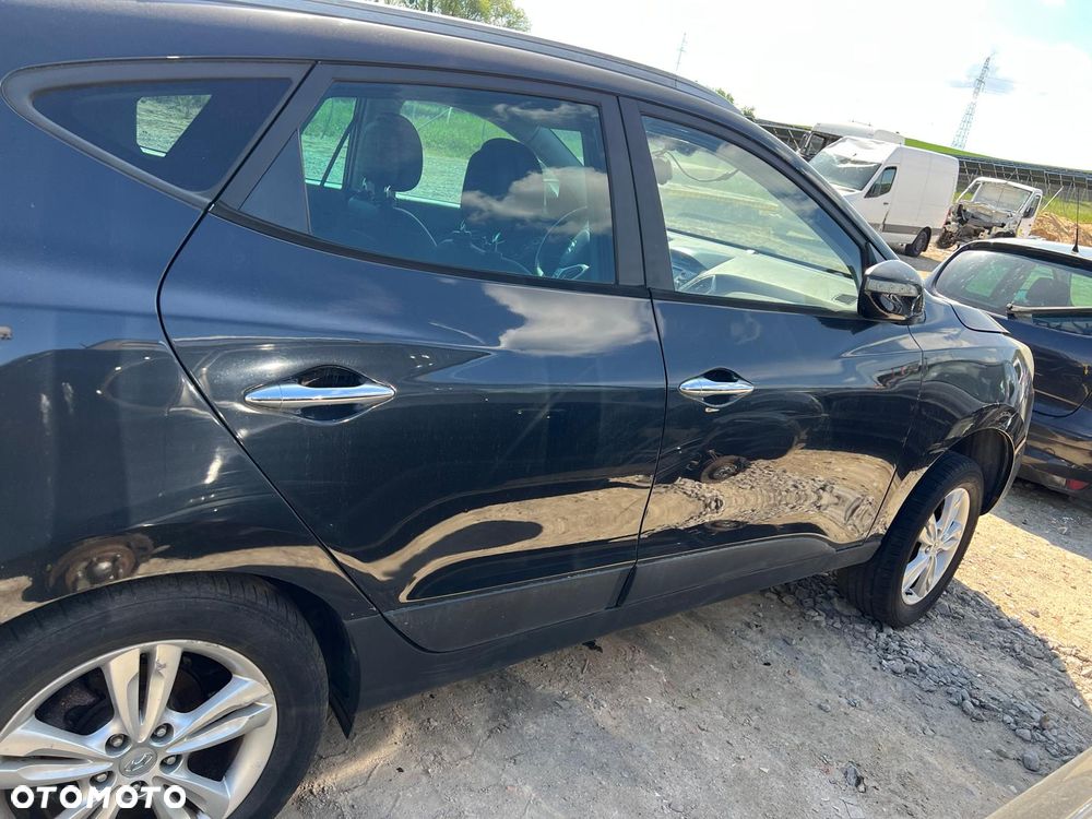 Hyundai ix35 (1K) części maska zderzak klapa lampy błotnik drzwi konsola fotele - 9