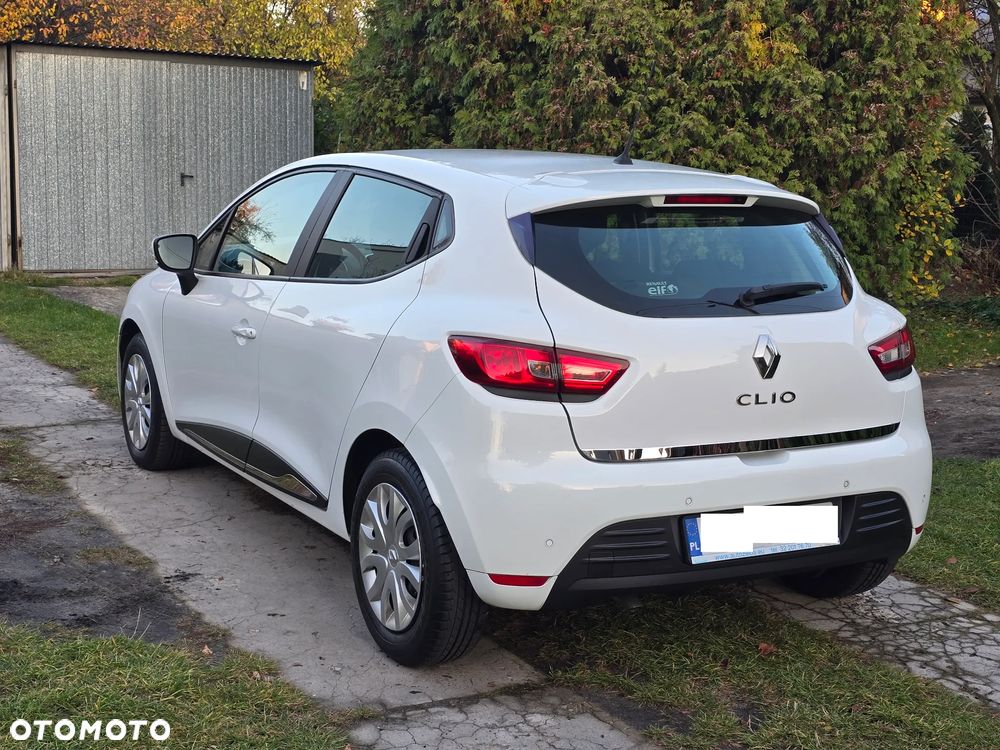 Renault Clio 1.2 16V Limited - 31