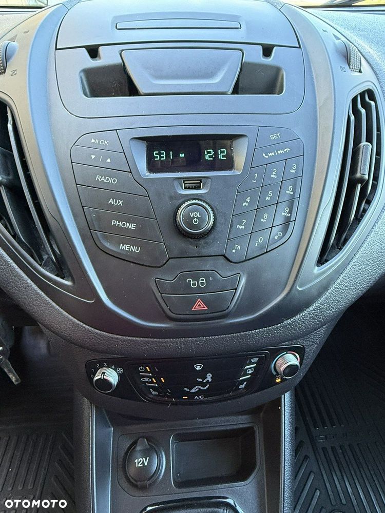 Ford Transit Courier - 8