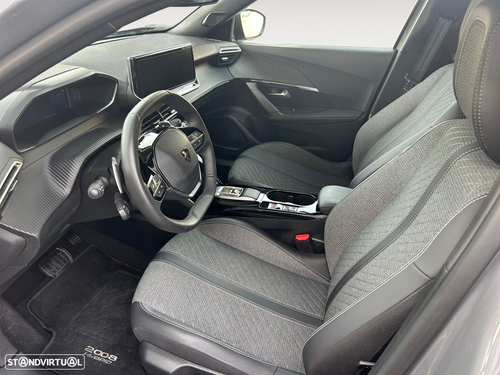 Peugeot 2008 - 9