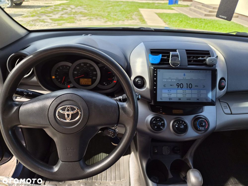 Toyota RAV4 - 14