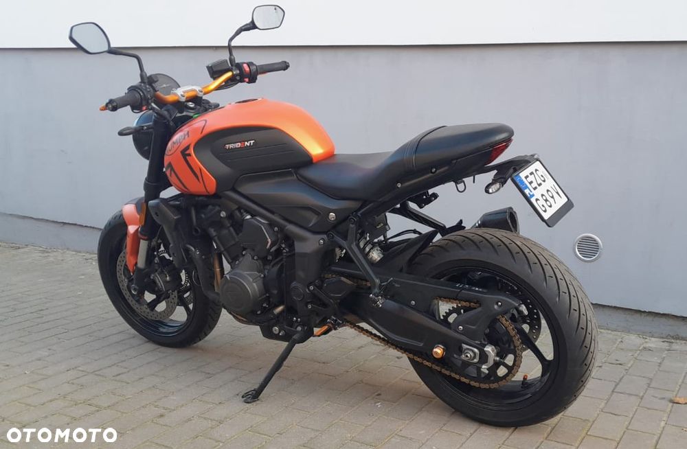 Triumph Trident - 9
