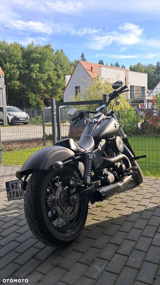 Harley-Davidson Dyna Street Bob - 7