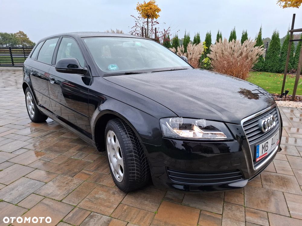 Audi A3 Sportback 1.6 Ambiente - 27