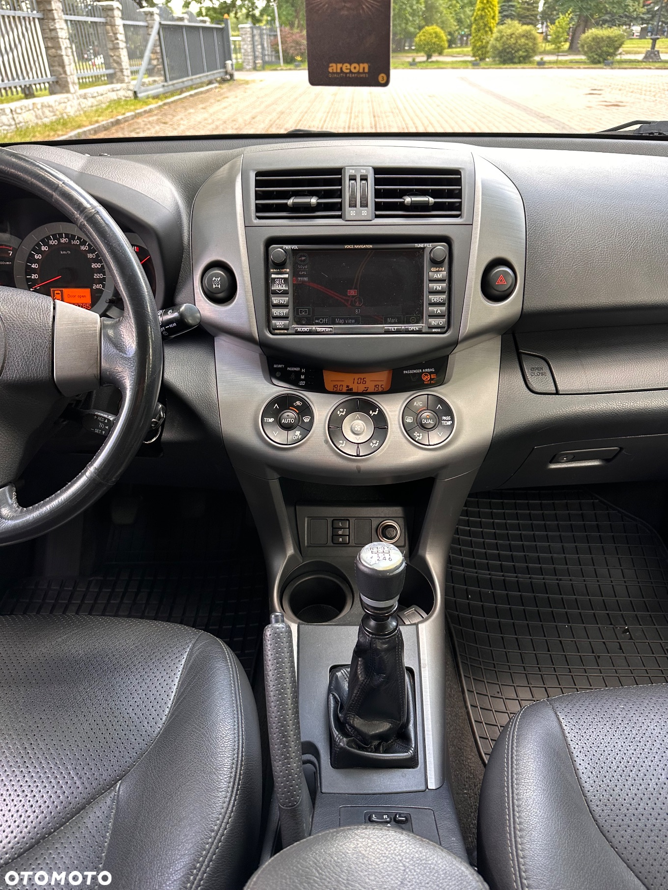 Toyota RAV4 2.2 D-CAT Sol - 25