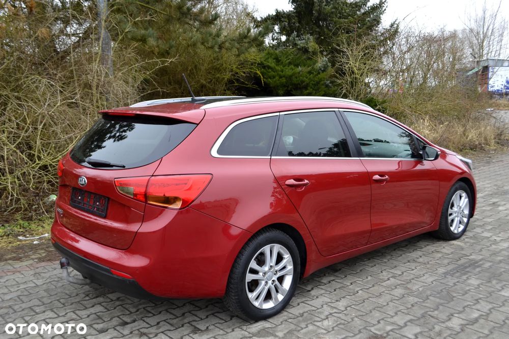 Kia Ceed 1.6 GDI L DCT - 12
