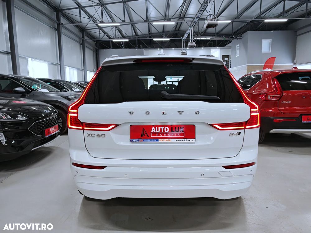 Volvo XC 60 B4 D AWD Core - 31
