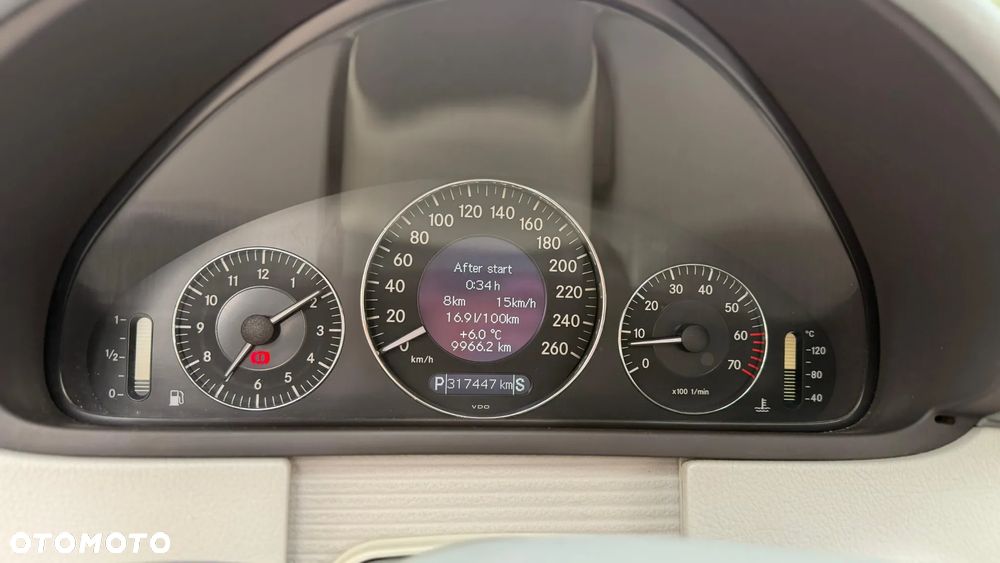 Mercedes-Benz CLK - 21