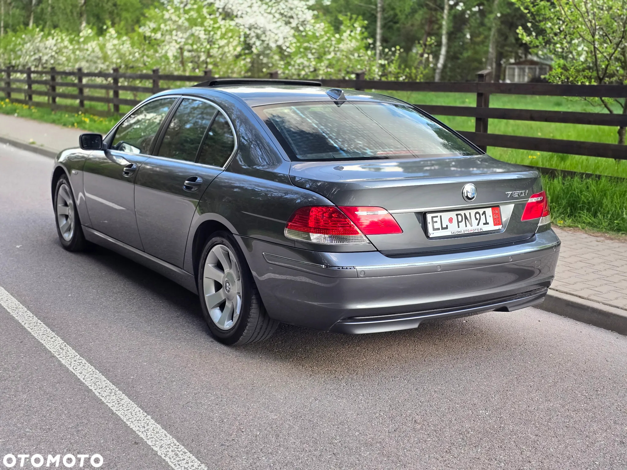 BMW Seria 7 750i - 16