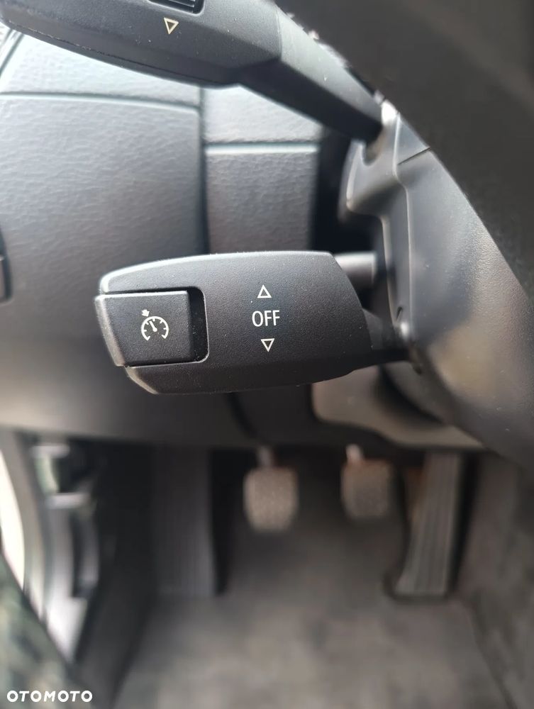 BMW X1 sDrive18d - 23