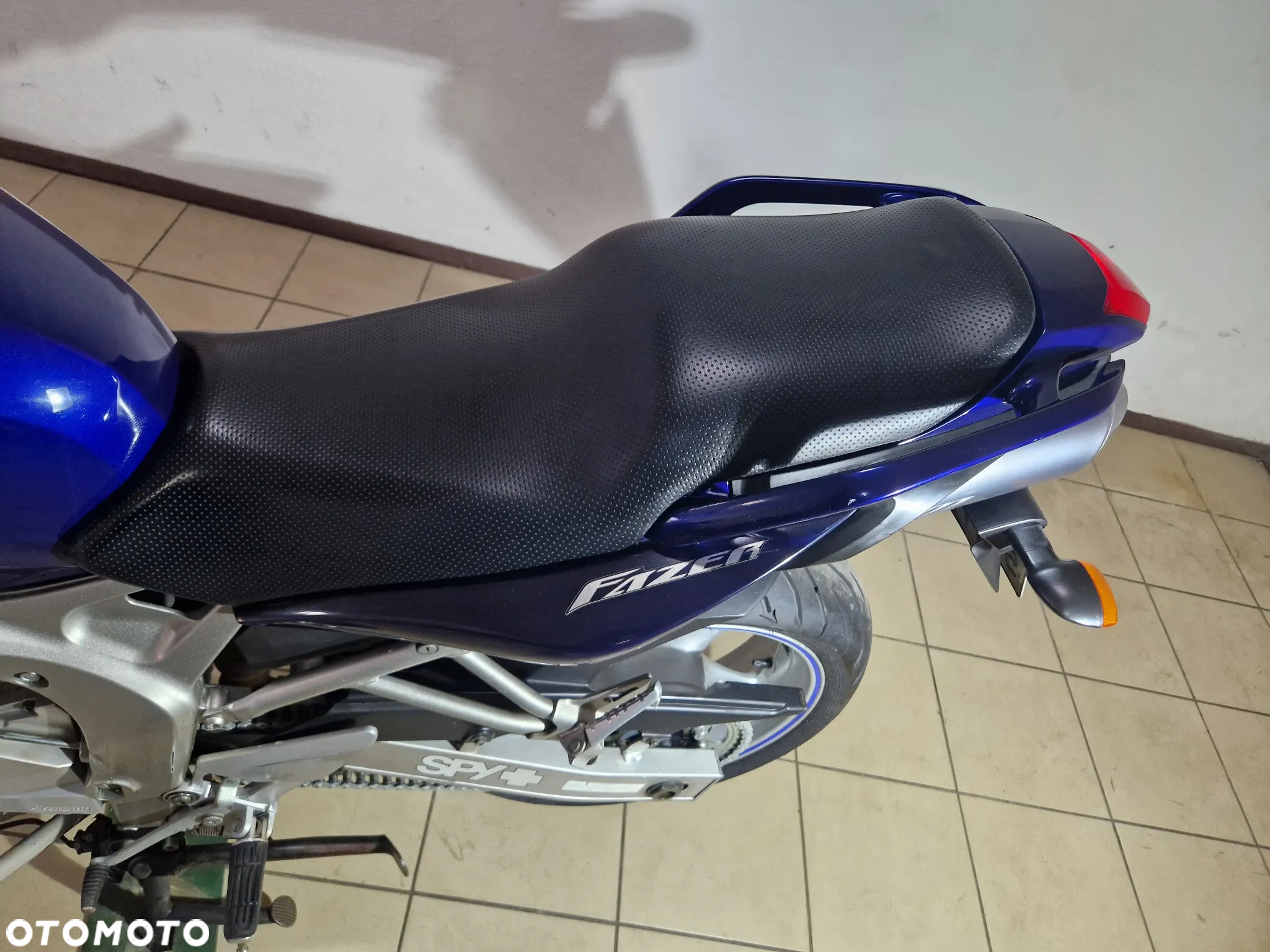 Yamaha FZ6 - 19