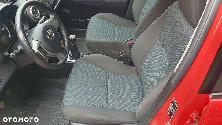 Toyota Yaris 1.4 D-4D Luna EU5 - 13