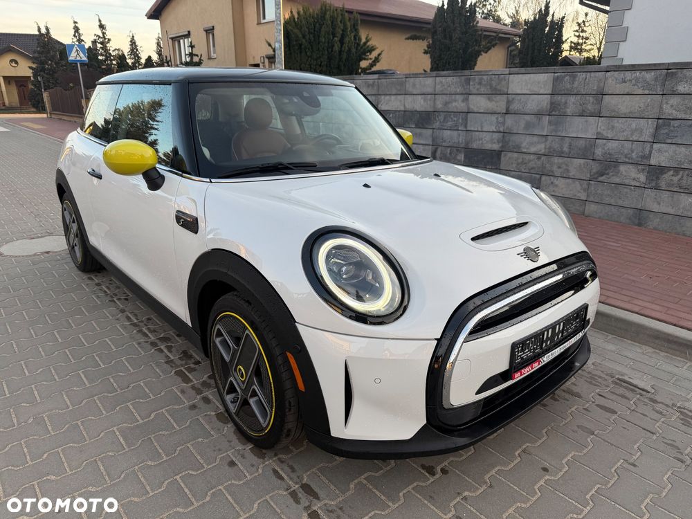 MINI Cooper SE Essential Trim - 8