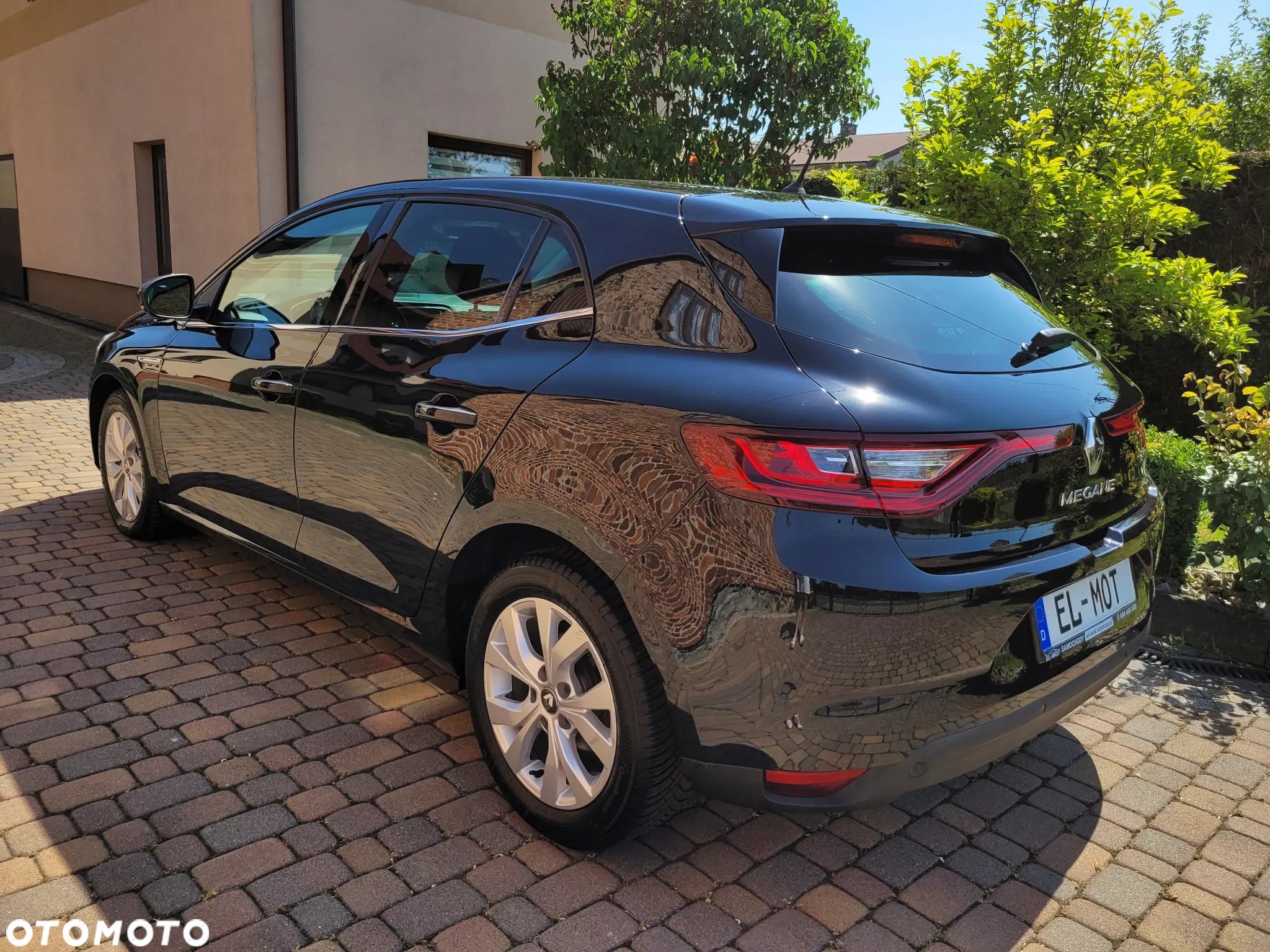 Renault Megane ENERGY TCe 140 EDC LIMITED - 10