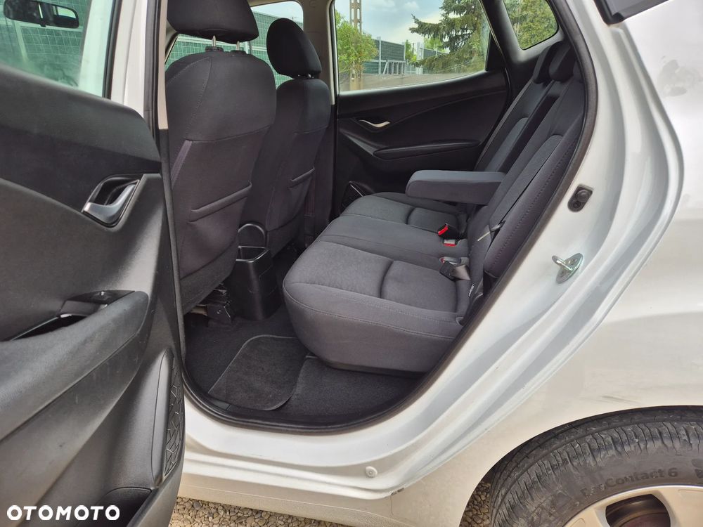 Hyundai ix20 1.4 CRDi Classic + - 11