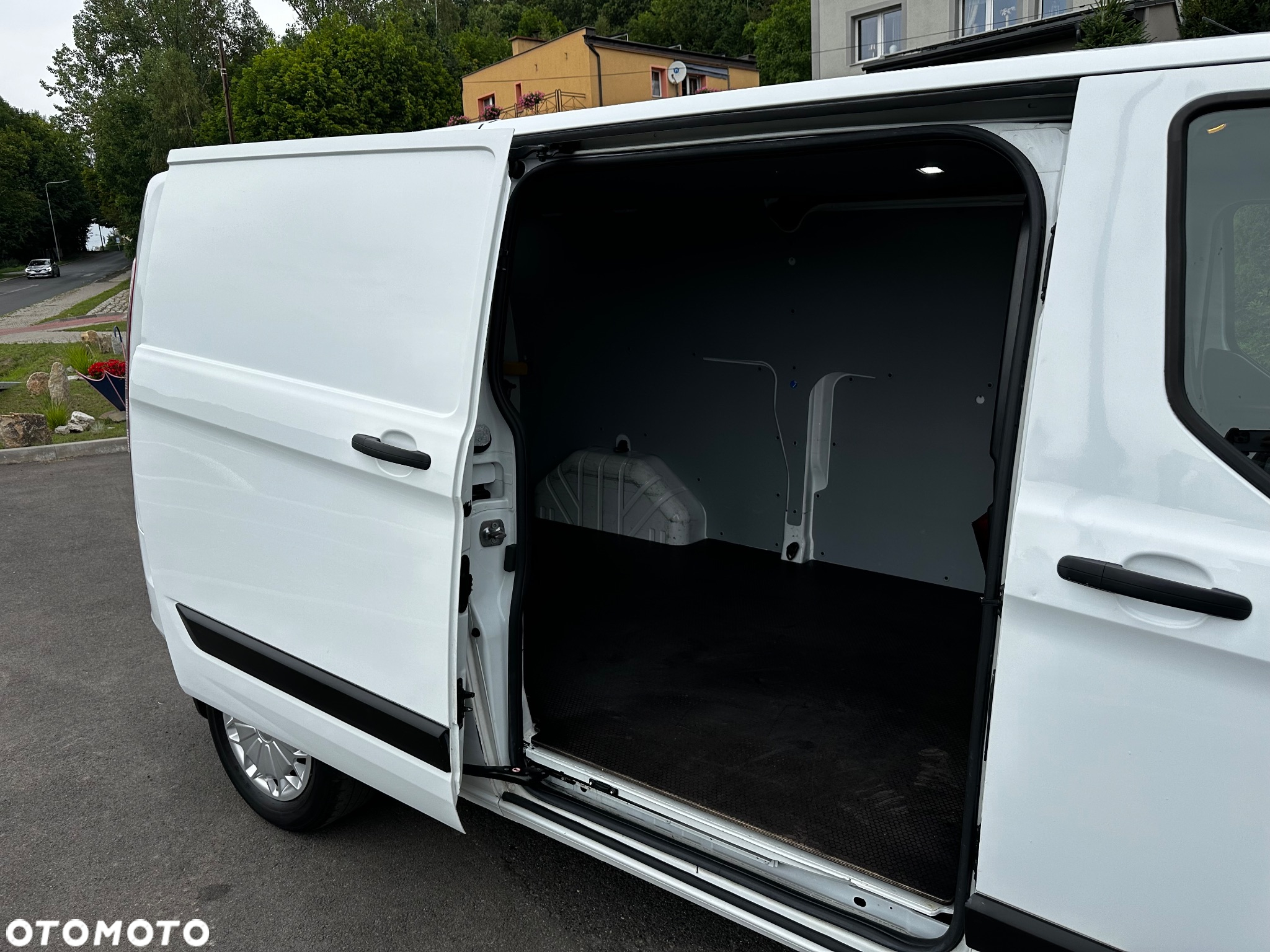 Ford Transit Custom L2H1 - 9