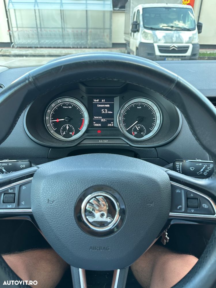Skoda Octavia Combi Diesel 2.0 TDI Style - 12