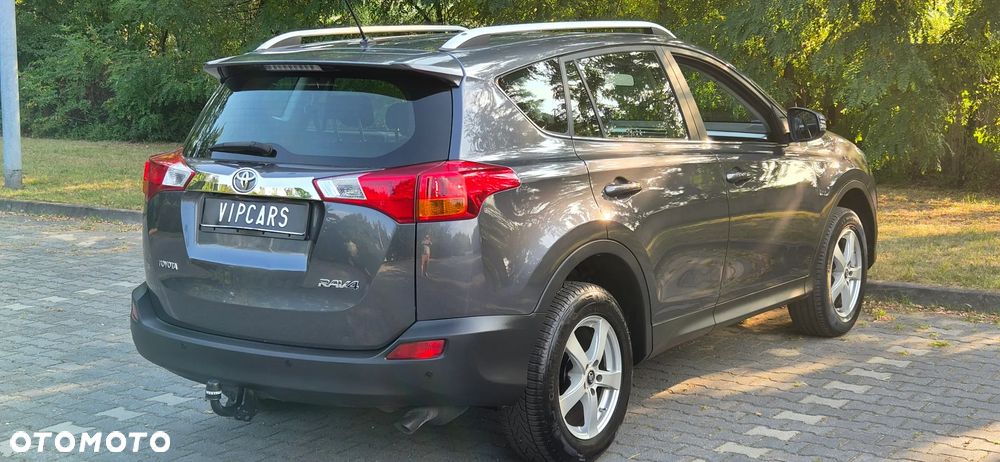 Toyota RAV4 2.0 D-4D Premium - 11