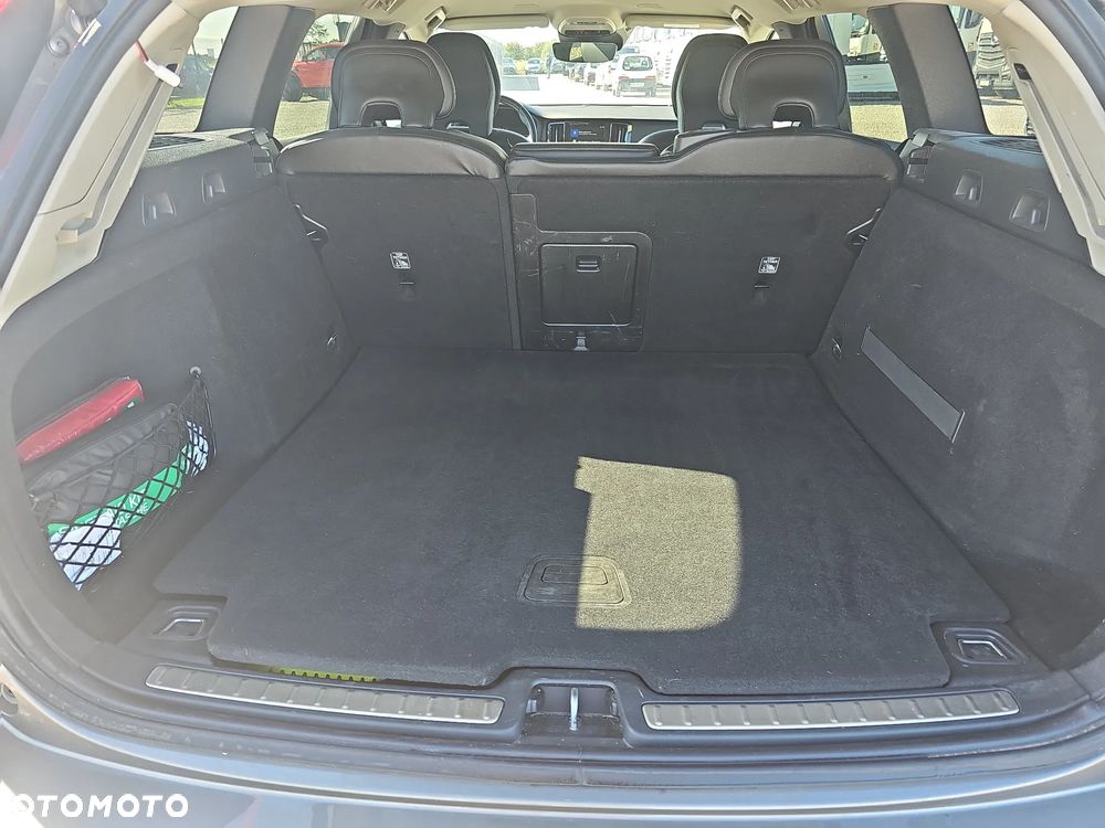 Volvo V60 D4 Momentum - 19