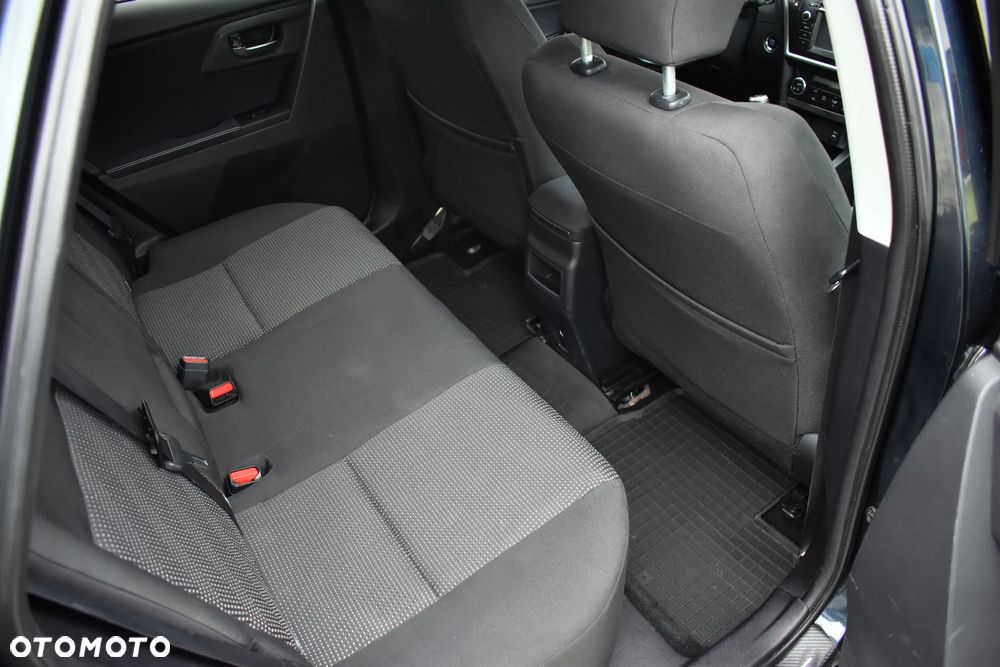 Toyota Auris 2.0 D-4D START Edition - 36